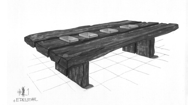 Die Skizze zeigt einen rustikalen Altholz-Tisch mit vier Edelstahl-Einlegern und massiven Plankenbeinen.